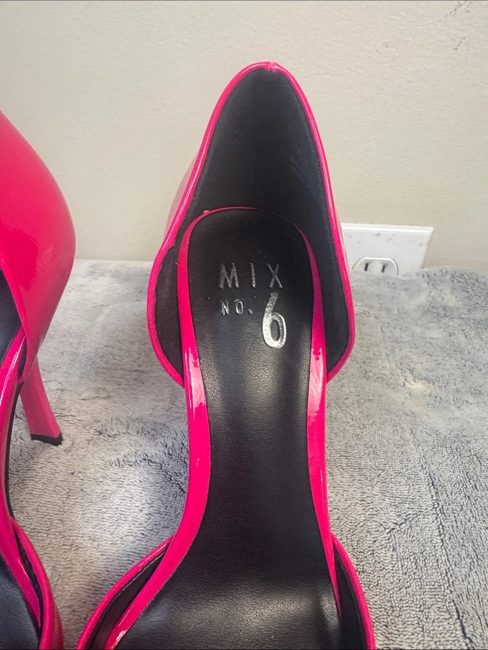 Mix No. 6 Dawnira Hot Pink Patent Leather Pumps - Size 6.5 - Picture 2 of 10